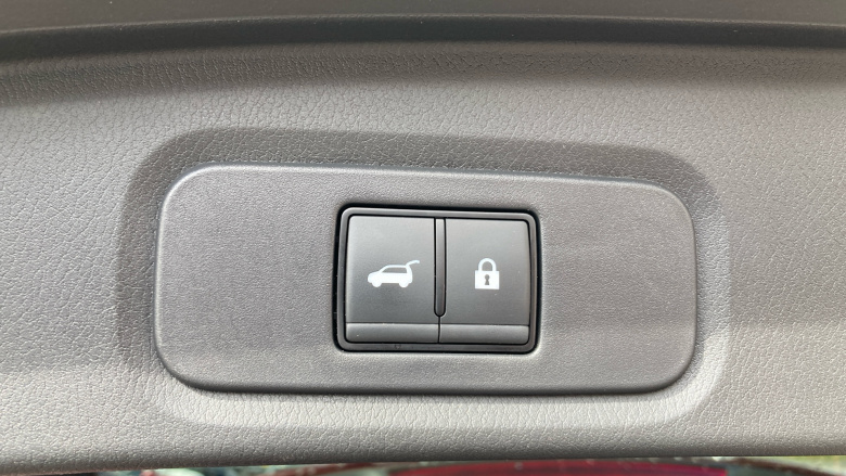 Nissan Qashqai 1.3 DiG-T MH Tekna 5dr Petrol Hatchback